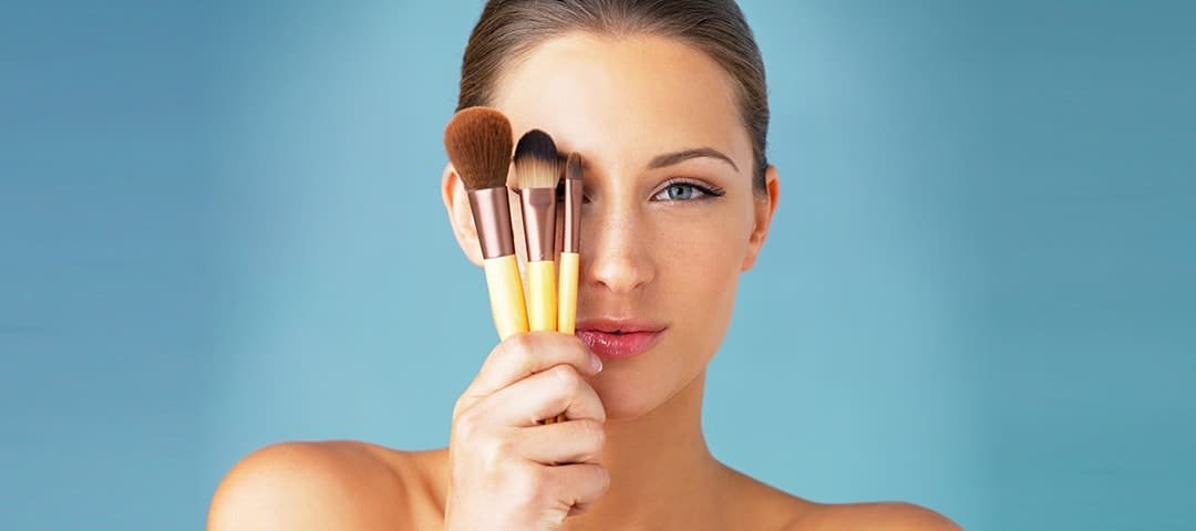 Makeup Brushes And How To Use Them 1080x476